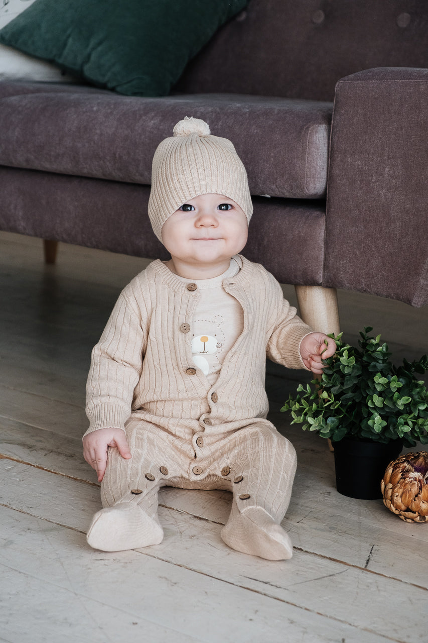 Organic Knitted Romper Vancouver with Pom Pom Hat