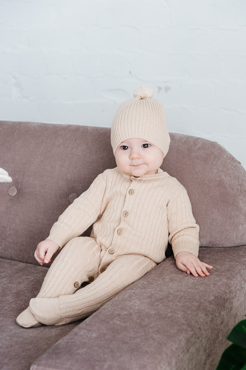 Organic Knitted Romper Vancouver with Pom Pom Hat