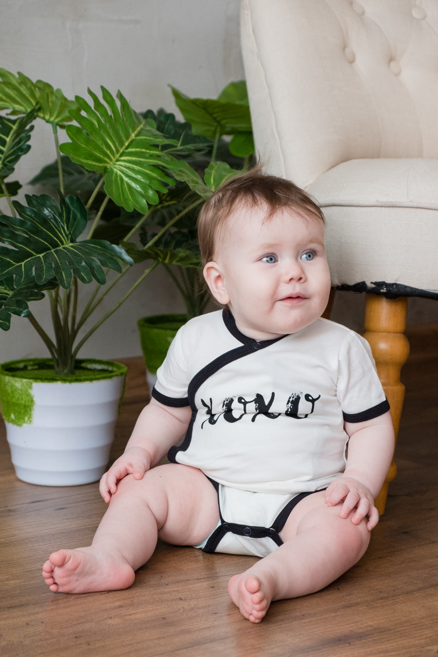 Organic Black and White Short Sleeve Graphic Baby Kimono
