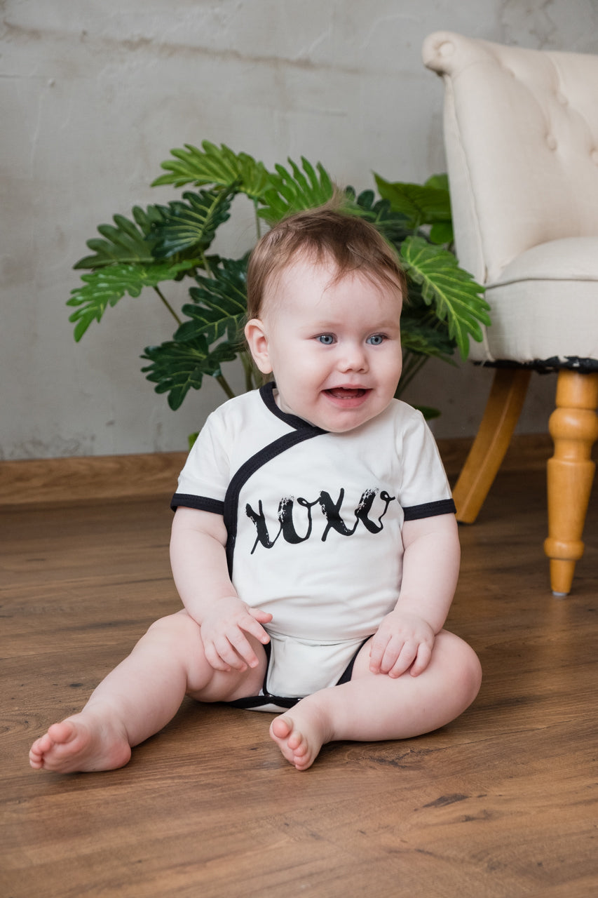 Organic Black and White Short Sleeve Graphic Baby Kimono